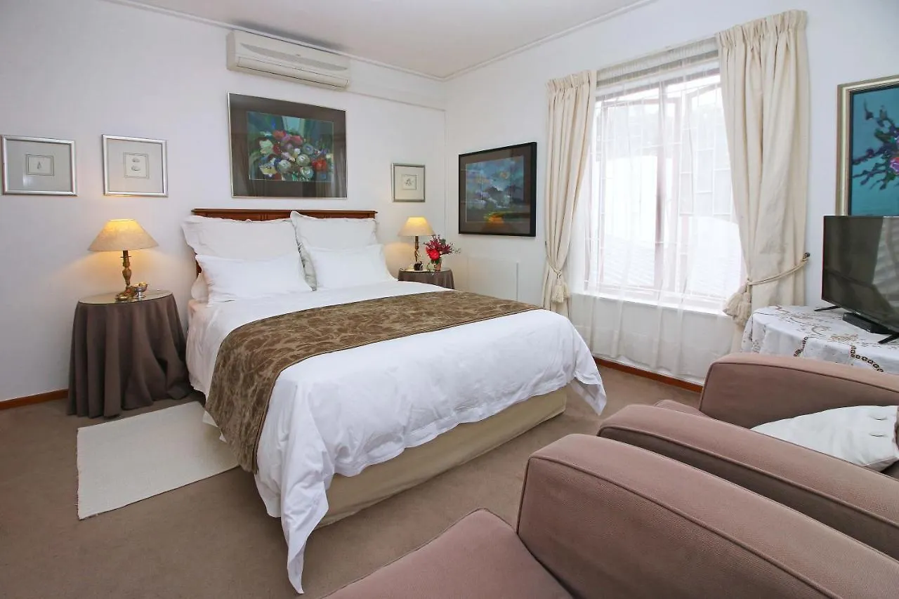Affittacamere Hotel Leonora At Welgemoed Manor Bellville